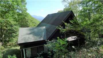 建物外観（アプローチ階段より撮影）